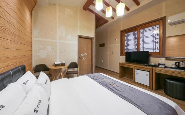 Jeonju Hanok Hotel Kung Exterior photo