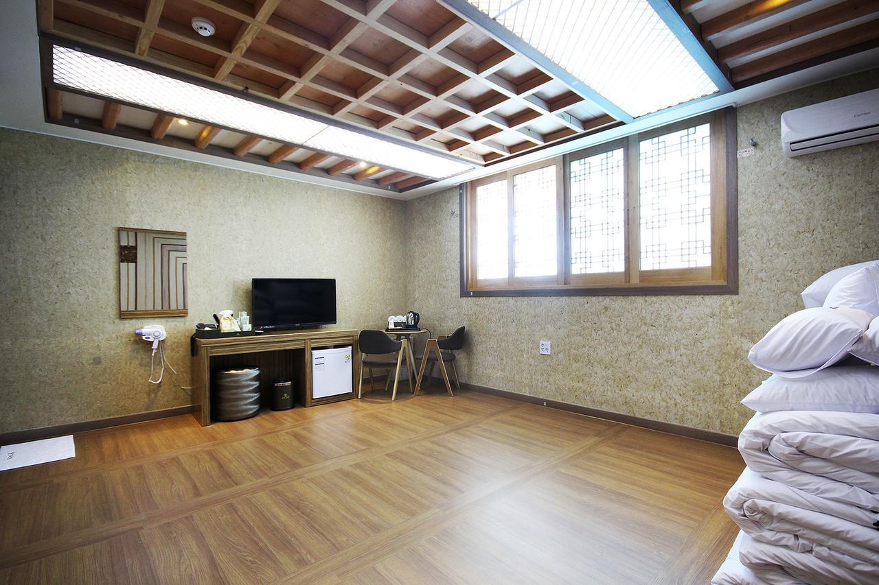 Jeonju Hanok Hotel Kung Exterior photo