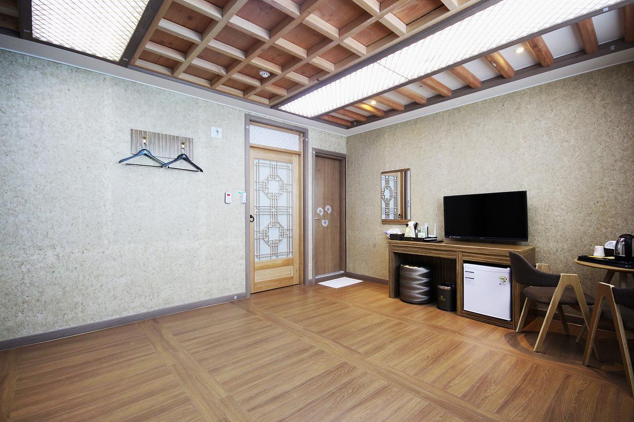 Jeonju Hanok Hotel Kung Exterior photo