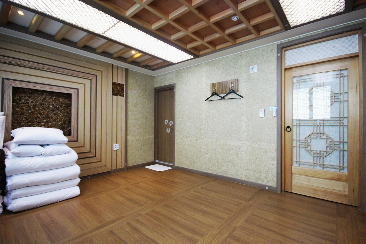Jeonju Hanok Hotel Kung Exterior photo